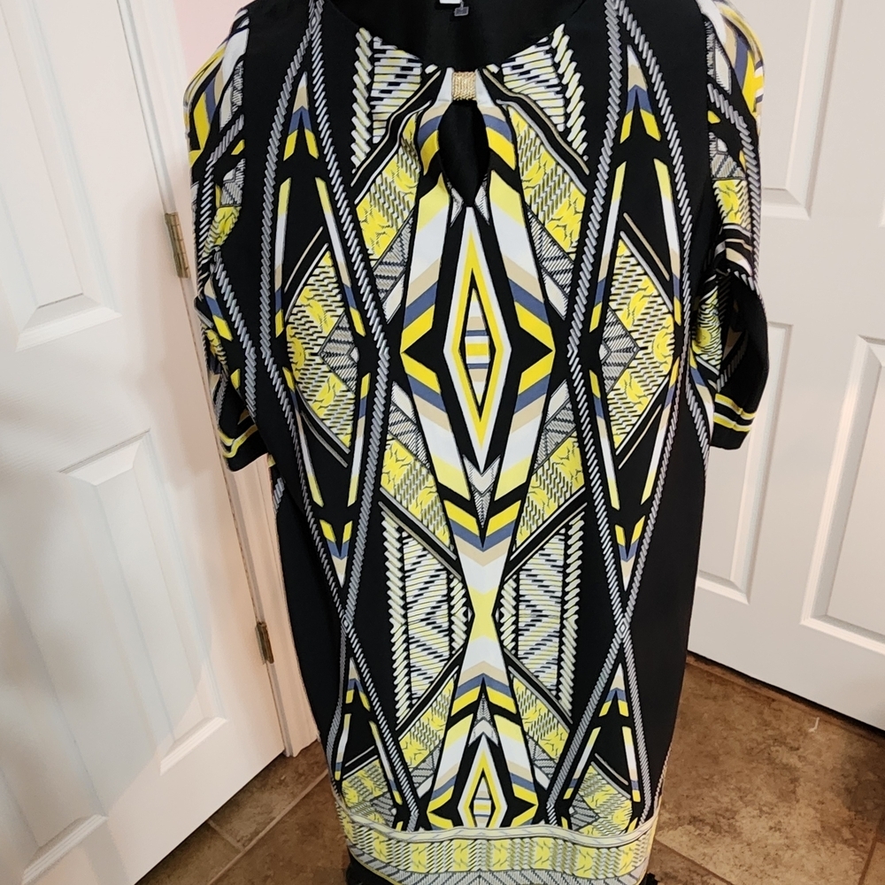 Sandra Darren Black and Yellow Geometric Midi Dress